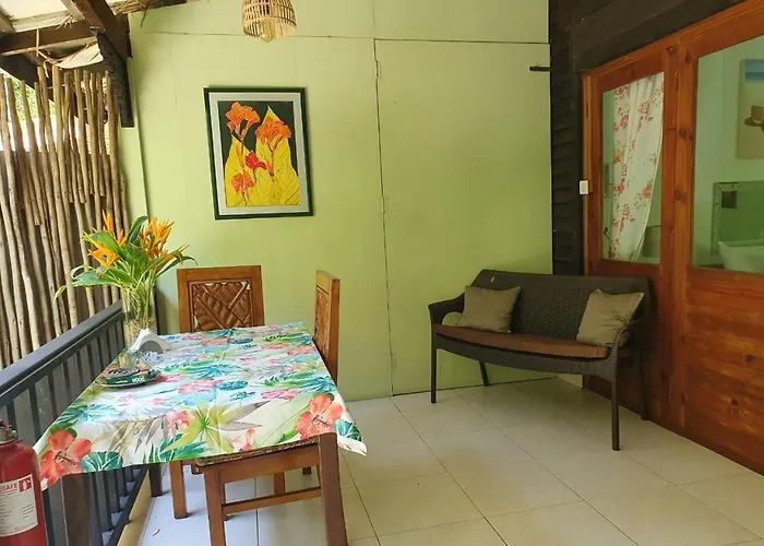 Maison Soleil * Baie Lazare (Mahe)